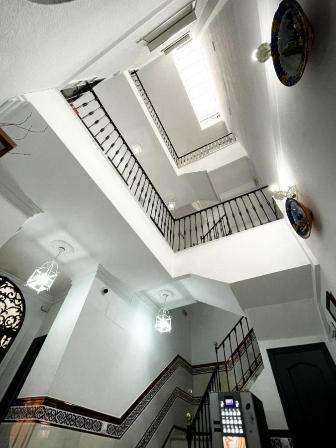 Hostal Paco'S Sewilla Zewnętrze zdjęcie Interior of the house
