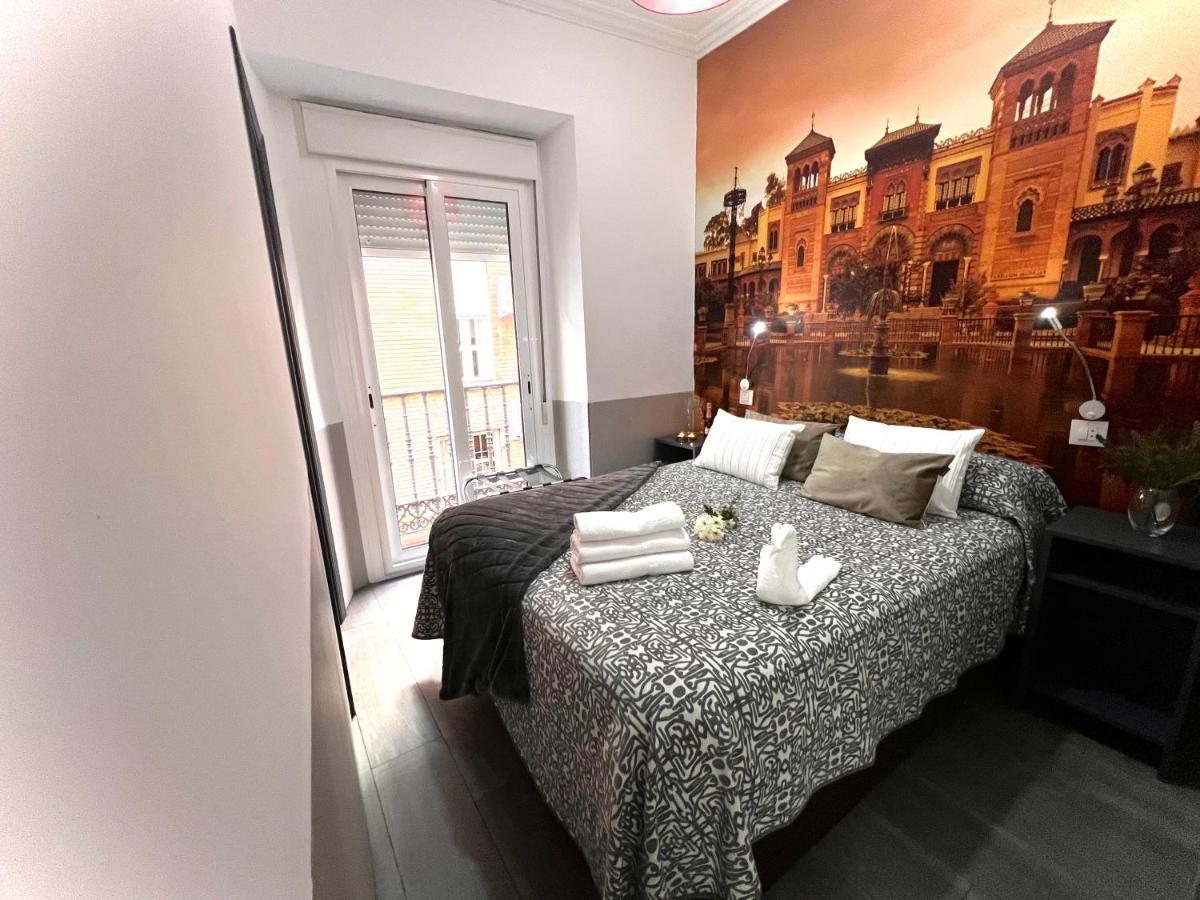 Hostal Paco'S Sewilla Zewnętrze zdjęcie A room at the hotel